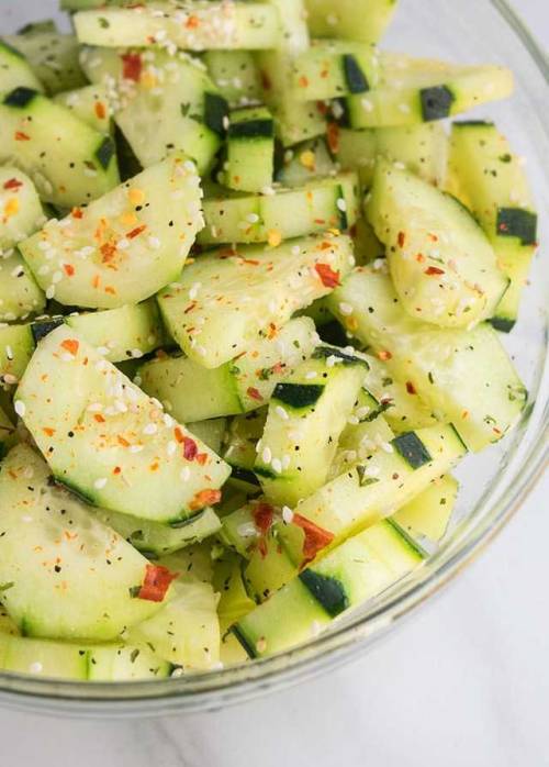 foodffs:Asian Cucumber SaladRecipe:...