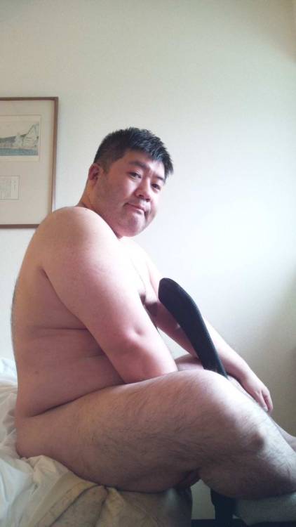 daddyfcker:이사람 한국인같은데… 혹시 아시는 분 정보부탁