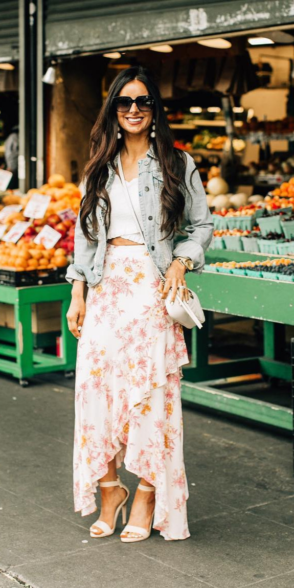 10+ Pretty Winter Outfits to Try this Year - #Cute, #Girl, #Photo, #Good, #Streetstyle Hey guys!!! Itbeen a couple days since I posted and I hope everyone is alive and well This outfit is so comfortable, and honestly the best outfits are always the most comfortable outfits! I loved shooting this look at Pike Place Market because sometimes itgood to be a tourist in your own city! This whole outfit and all of my outfits are available to shop just simply download the  app and screenshot this picture! Or click the link in my Instagram bio and they are all there too! 