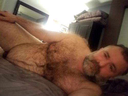 bear-about-town:Can’t get out of bedMiss this daddy so much....