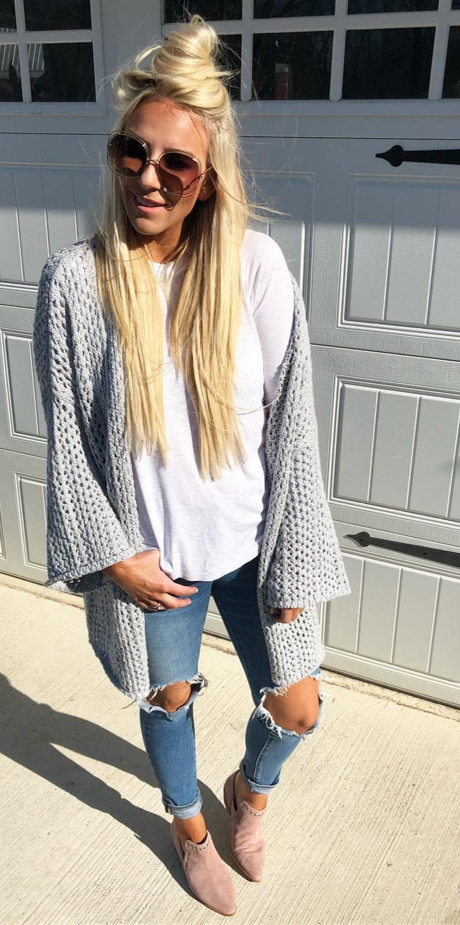 50+ Cozy Outfit Ideas You Need - #Beautiful, #Girls, #Outfitideas, #Picture, #Pic Currently obsessed with this waffle knit cardigan and wearing my hair in a top knot My cardi also comes in cream!! Shop my look here  