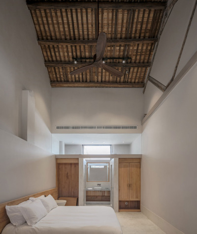 Miya/LostVilla Huchen Barn Resort / Ares Partnersph: Su Shengliang