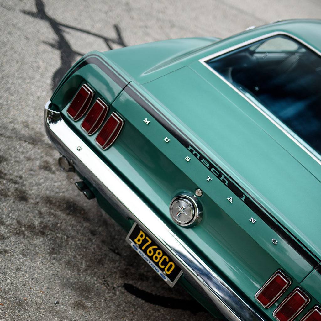 Ford mustang machine