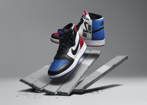 NIKE WMNS AIR JORDAN 1 REBEL XX TOP3 WHITE/BLACK-VARSITY...