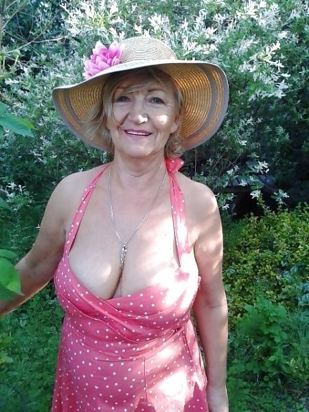 Hot golf wives nude