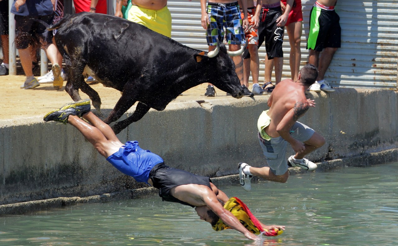 The Running Of The Bulls In Spain The Most Famous... - Los Angeles Times