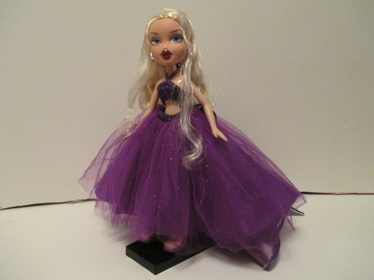 bratz winter ball beauty cloe doll