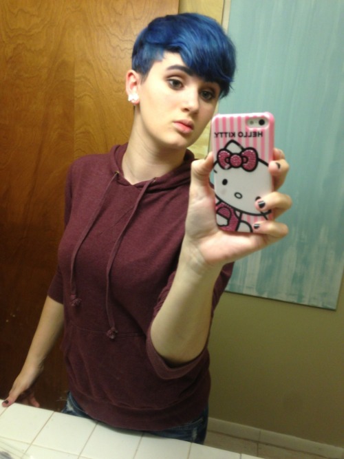 dark blue hair on Tumblr