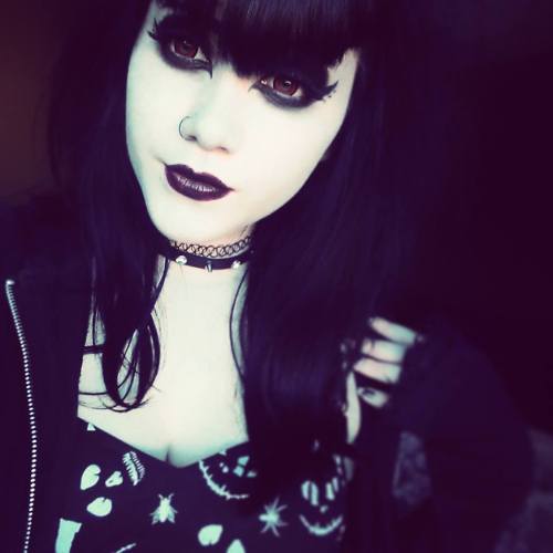 goth makeup on Tumblr