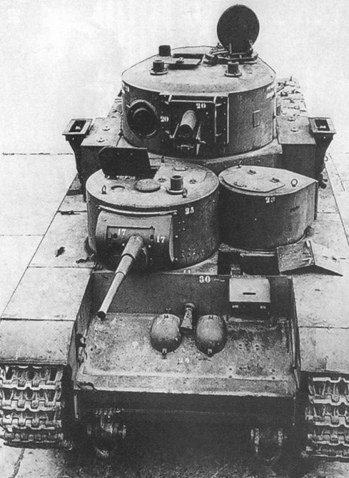 bmashine:Soviet 152-mm self-propelled artillery SU-152 and heavy...