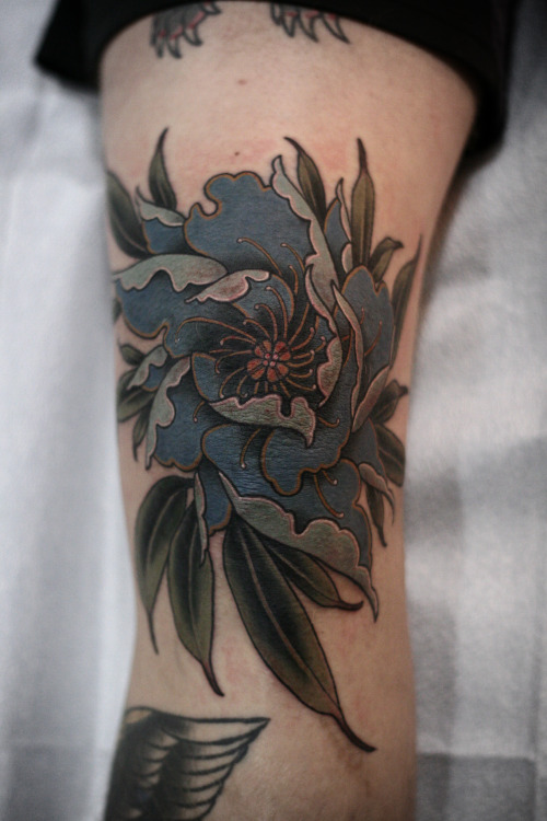 flower tattoo knee