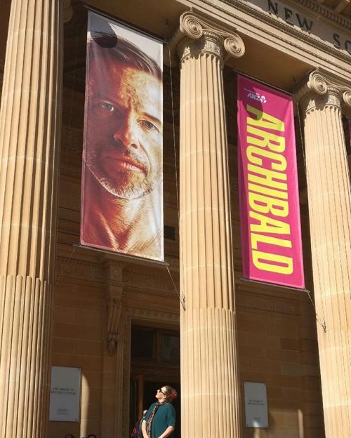 Huge buzz seeing my portrait of Guy Pearce on the banners...