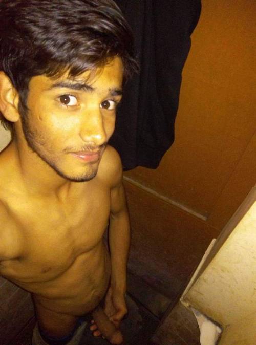 boysofindia:#sex god #hot packs #girls long for his sperm...