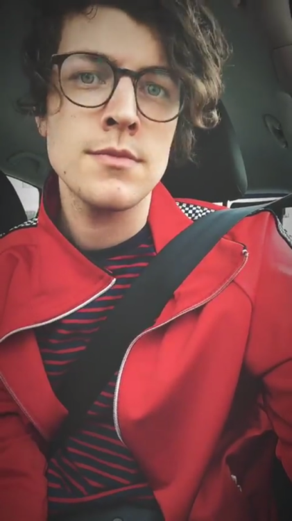 plsdontkickpj:pj liguori being beautiful, as always