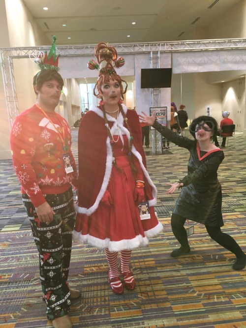 fakepalestine:loubuggins:emmajiqrubini:I cosplayed Edna Mode...