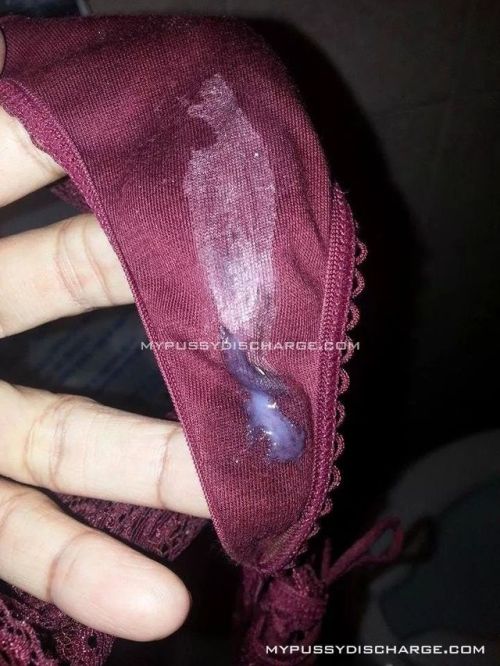 mypussydischarge:Asian stuffing panties and licking her...