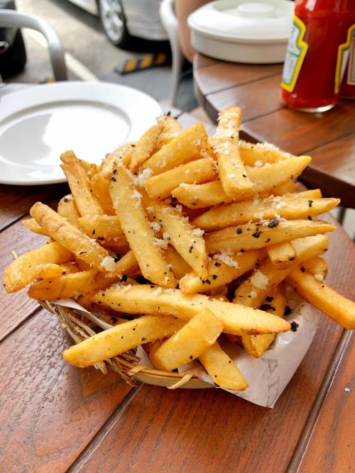 food-porn-diary:Truffle fries