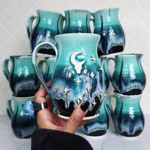 lasciarr-andaree:sosuperawesome:Ceramics by Shiyana of Ox and...