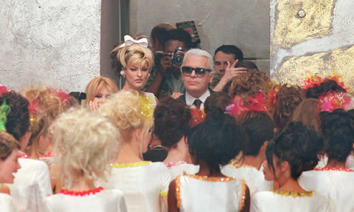 midnight-charm:
“Karl Lagerfeld at Chanel Spring / Summer 1996
”
Thanks Karl.
Tbh, I’m pissed off.