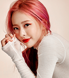 loona loona 1/3 femaleidolsedit mine mine: loona 1/3