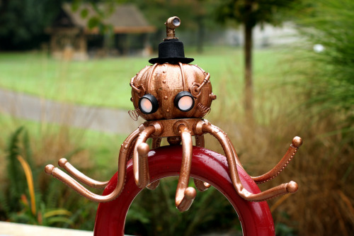 steampunktendencies:Steam-Pumpkin Octopus by Jeremy Cancek