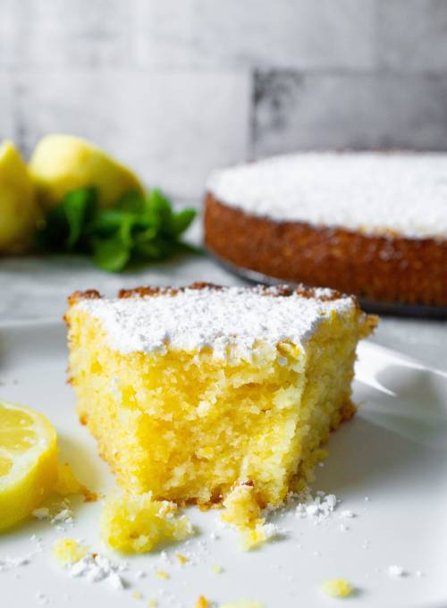 fullcravings:This Lemon Ricotta Cake is exceptionally moist,...