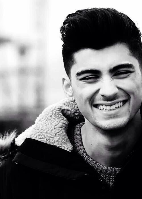 5thharmonytour:zayn malik smile