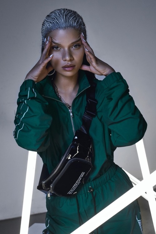 fashion style womenswear streetwear streetstyle bags womensfashion tracksuit green babe model photography photooftheday