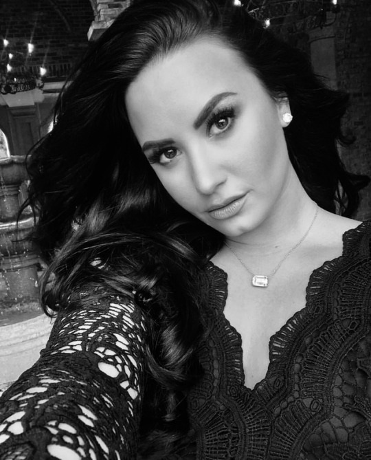 demetria lovato.  - Página 37 Tumblr_plc3kiGVJC1rvya9w_540