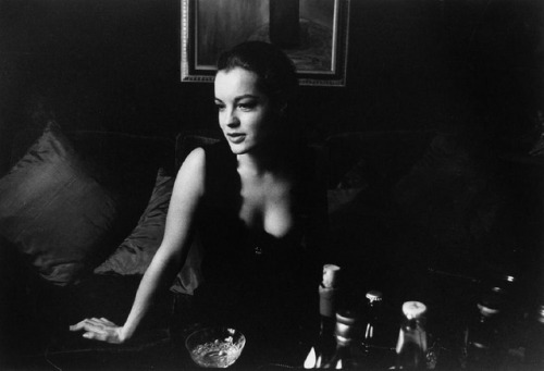 in-ordine-rigorosamente-sparso:Romy Schneider fotografata da...