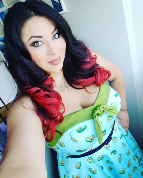 ivydoomkitty:Today’s rhe last day of @longbeachcomiccon Im an...