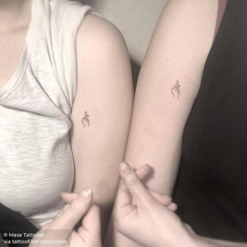 By Masa Tattooer, done in Seoul. http://ttoo.co/p/138716 small;best friend;matching;anatomy;micro;line art;masa;tiny;love;ifttt;little;minimalist;hand;fine line;matching tattoos for best friends;bicep