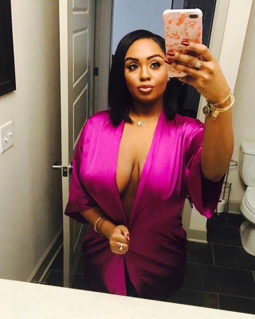 @thickcurvysexy