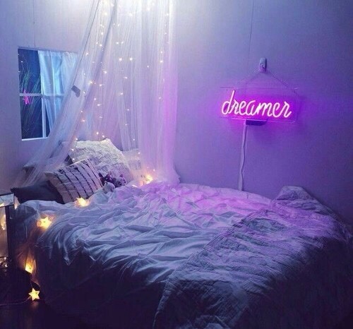 Featured image of post Bed Aesthetic Fairy Lights Room Decor / See more ideas about room, bedroom decor, bedroom inspirations.