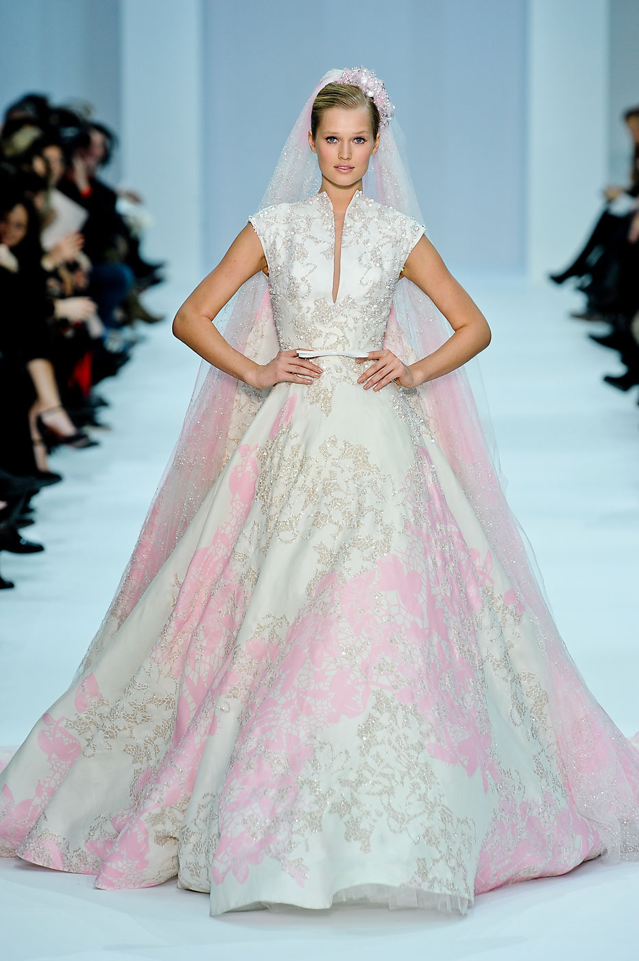 A Sky Full Of Sequins • couture-constellation: Elie Saab Haute Couture ...