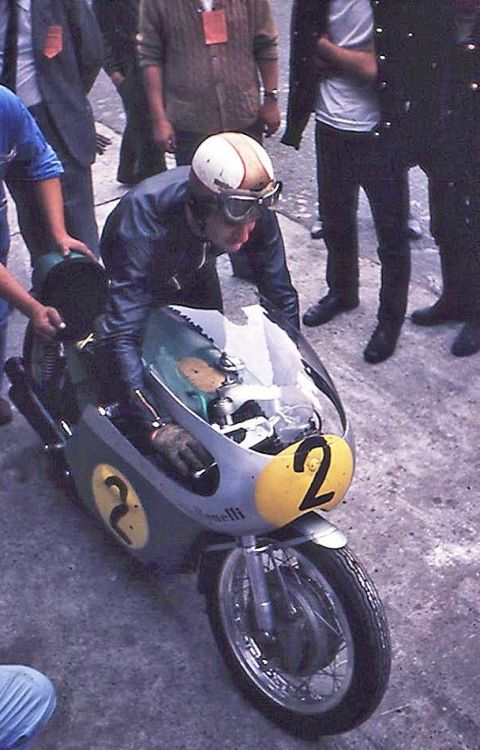 Mike  “The Bike” Hailwood ~ Benelli 500 Monza 1968.