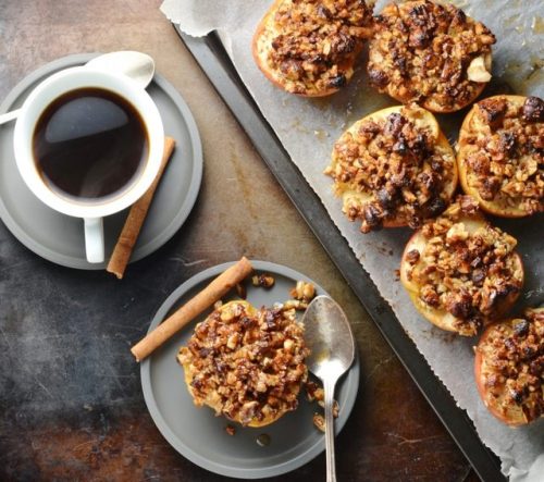 fullcravings:Easy Baked Apples with Maple Pecans