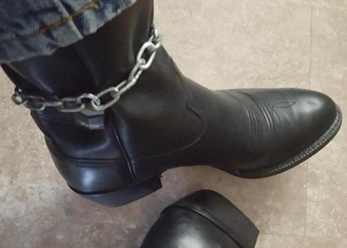 mega-kink:roper1974:I’ve seen a lot of lace-up boots that...