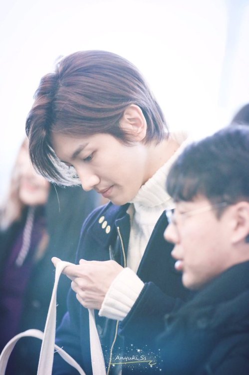 yunholichwang:190102 Changmin going to Jeju to filming I Live...