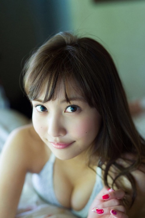 佐野ひなこ
