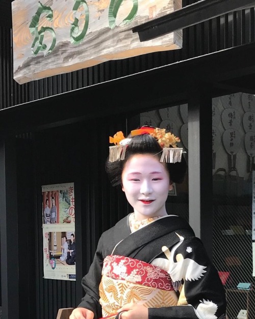 umeno-okiya:Misedashi of Maiko Umesana(SOURCE)