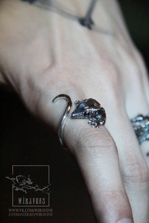 sosuperawesome:Rings and PendantsAnikori on EtsySee our...