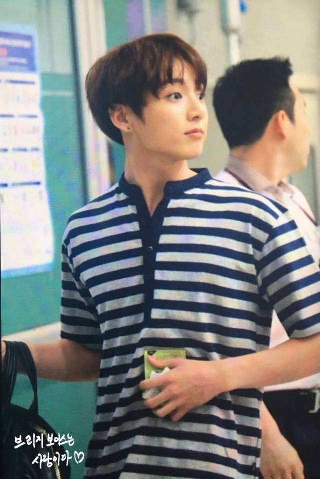 jung(shook) — times when jungkook looked So Boyfriend™: a ...