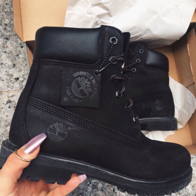 matte black timbs