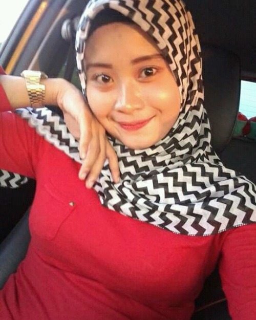 Gadis Bertudung Mantap