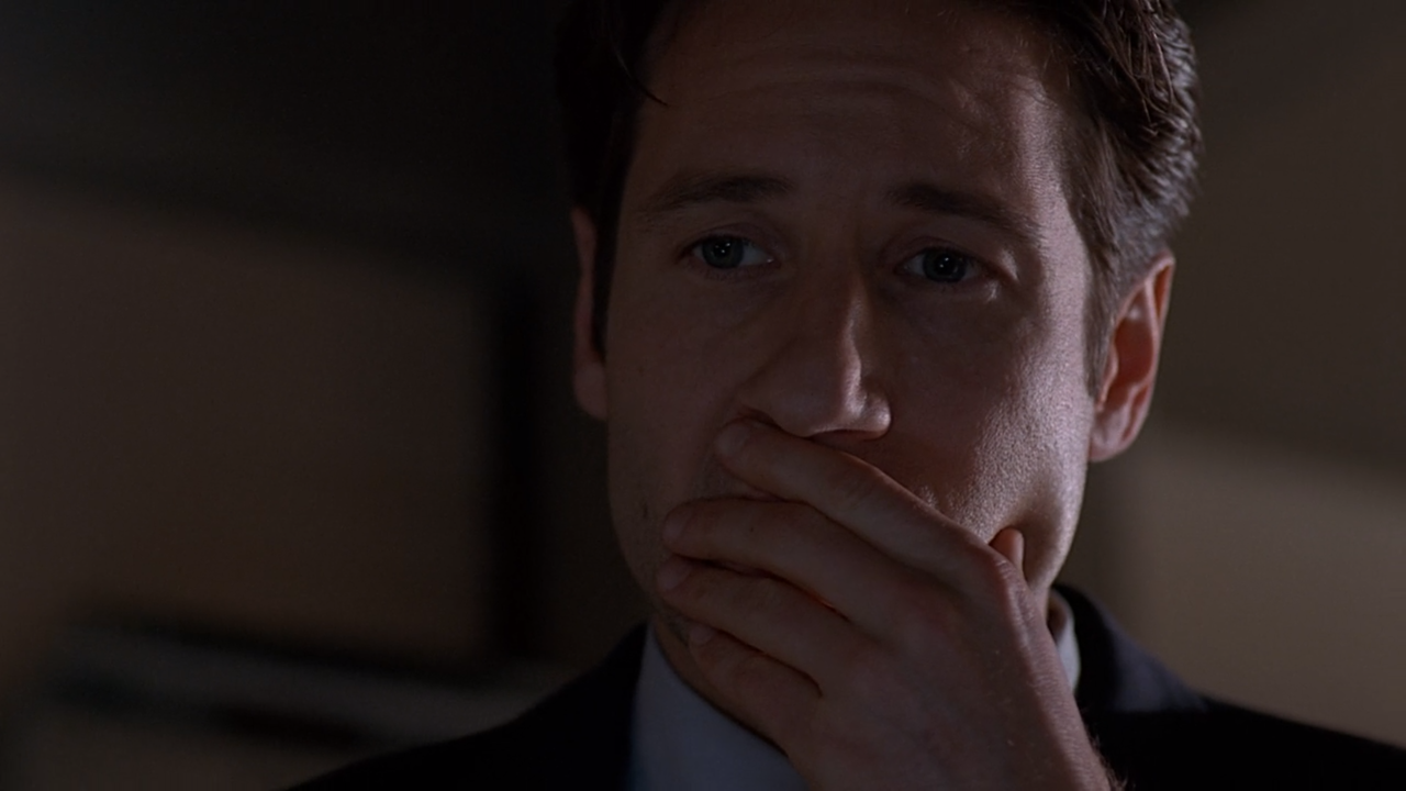 david duchovny as fox mulder in season four of the... - emmy nominated ...