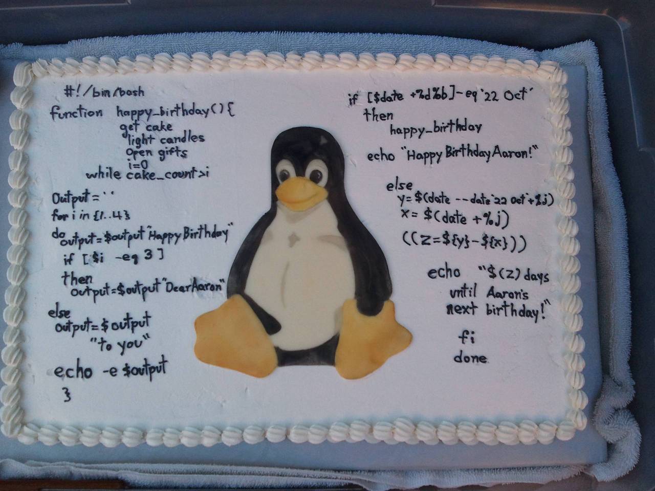 braindead:
“  Linux cake (repost?) http://i.imgur.com/H8xpJhD.jpg via http://imgur.com/gallery/BifHL
”