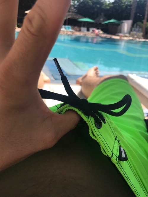 chastityslave-bln:Chilling at the pool trying to get horny...