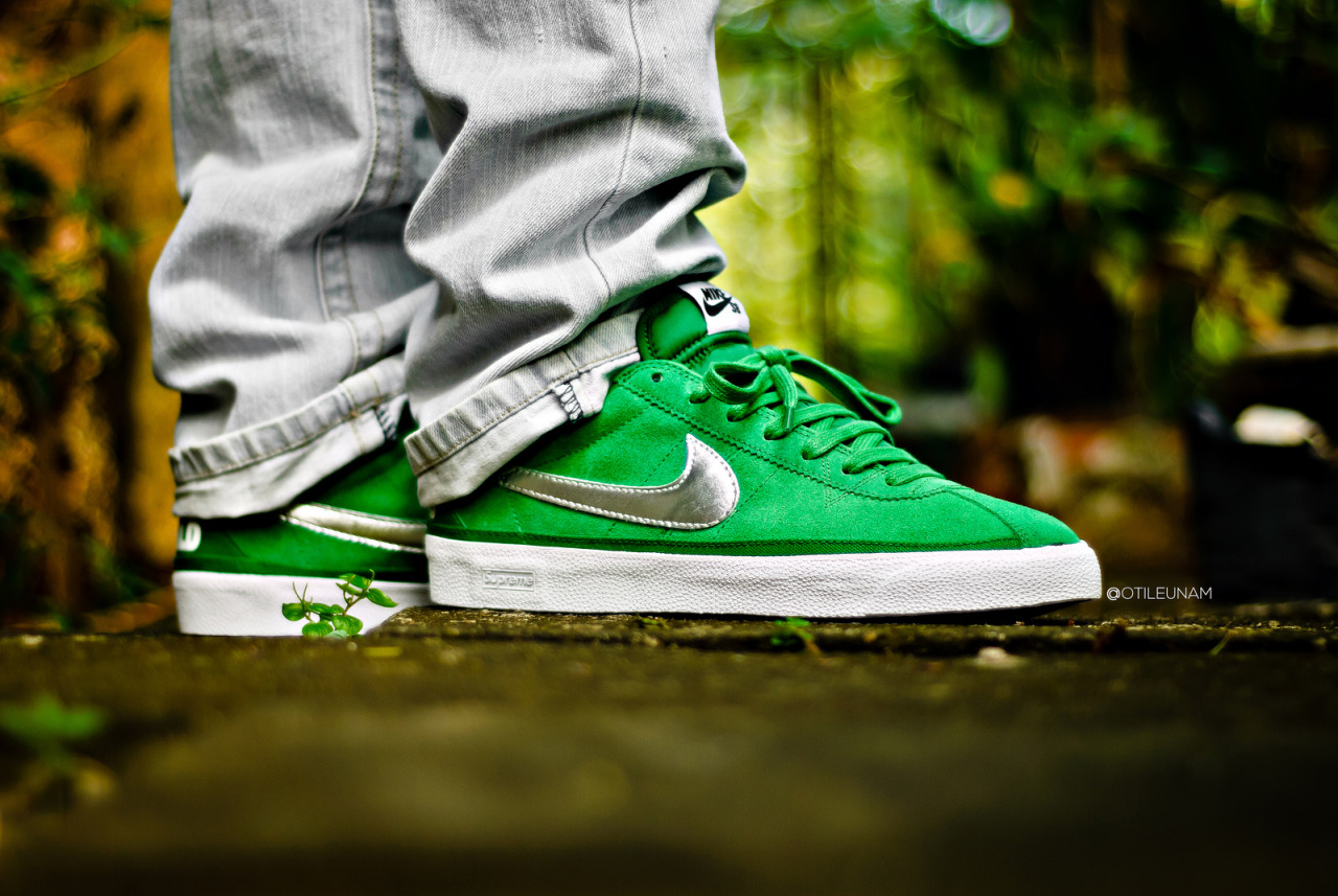 nike bruin low sb supreme