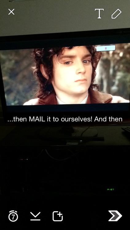 wayward-dragons:This is exactly what snapchat was created for